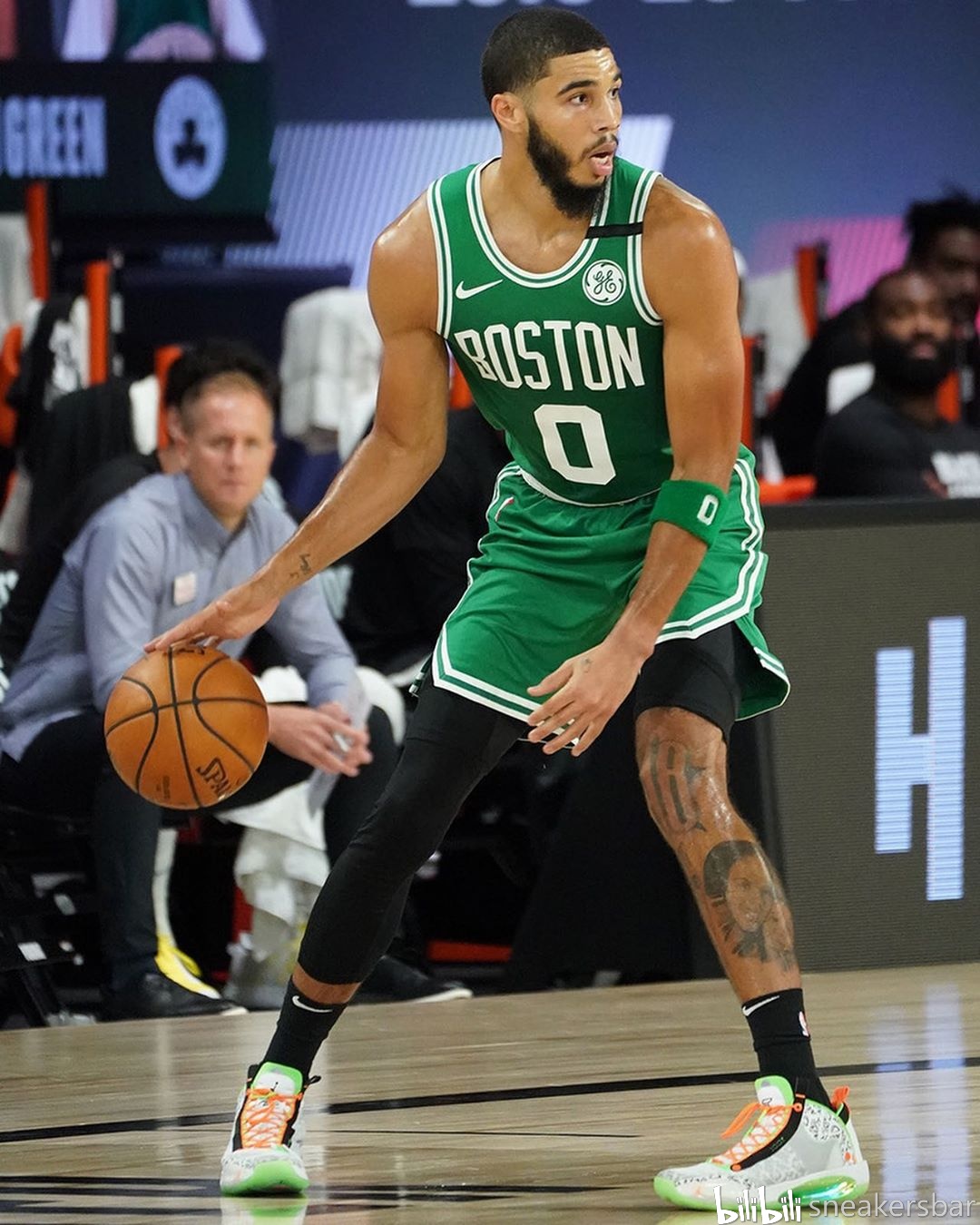 托纳利谈本轮神仙球：那球70%的想法是传中，30%是想射门.