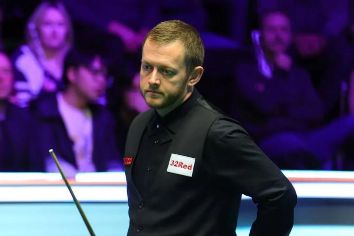 体育本台评论：中国男足小惊喜难掩大差距