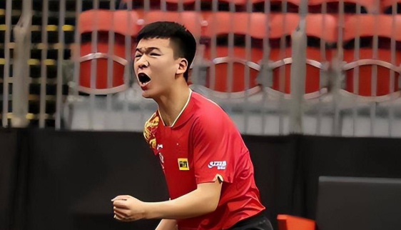 跟队记者：米兰正在和经纪人敲定博尼费斯交易的最后细节