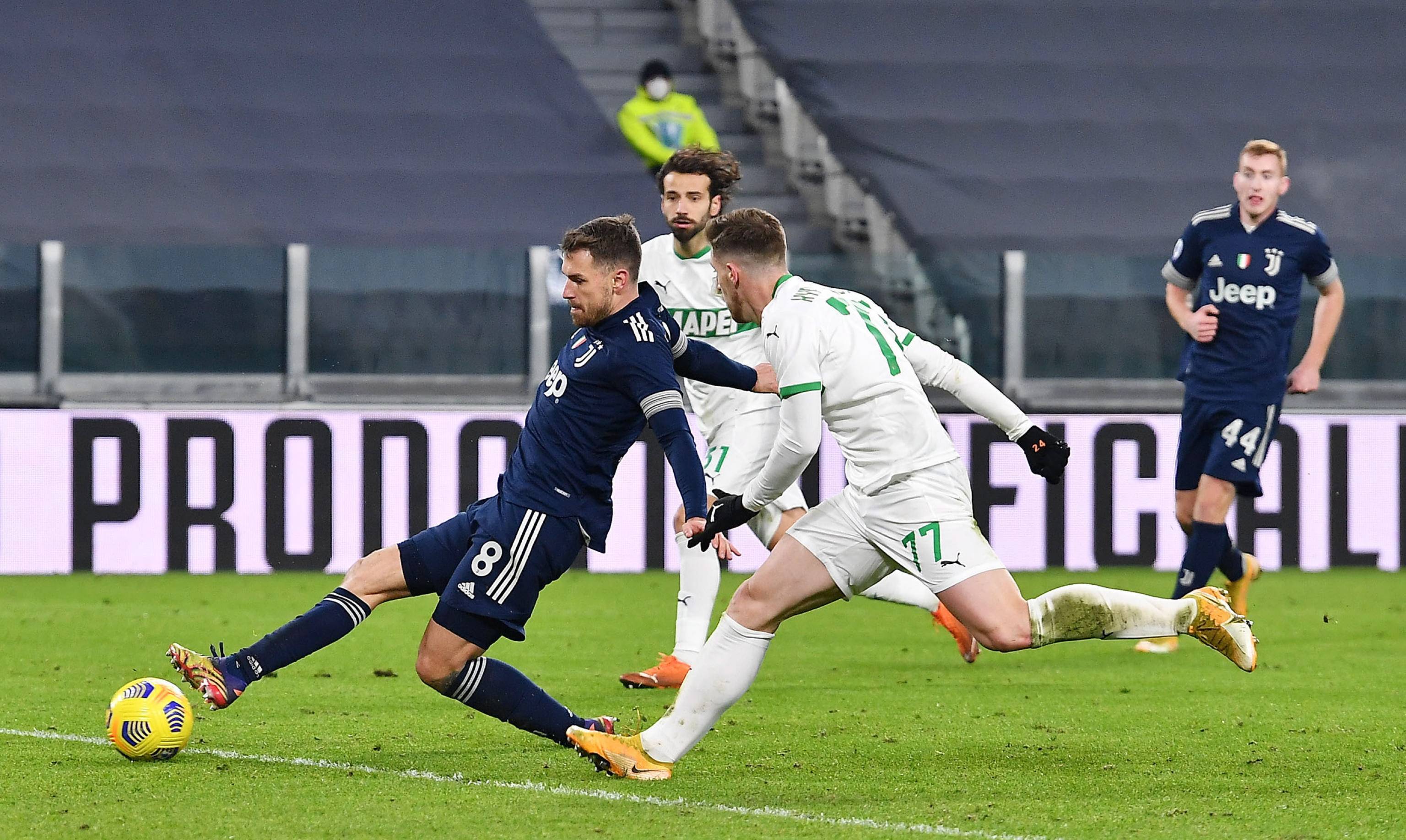 求球员具备 求球员具备